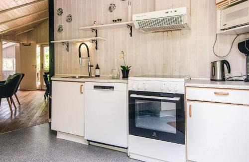 Hvidbjerg Strand House | 4 star holiday home in Børkop
