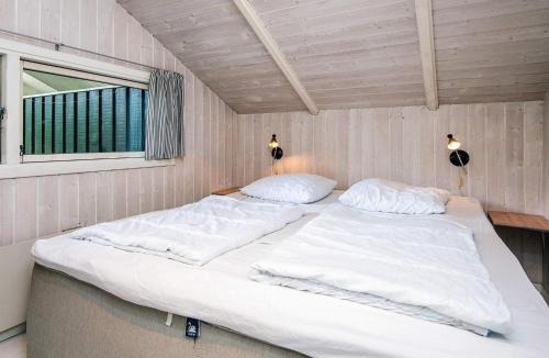 Hvidbjerg Strand House | 4 star holiday home in Børkop