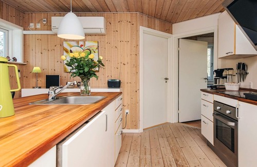 Skygge House | 4 star holiday home in