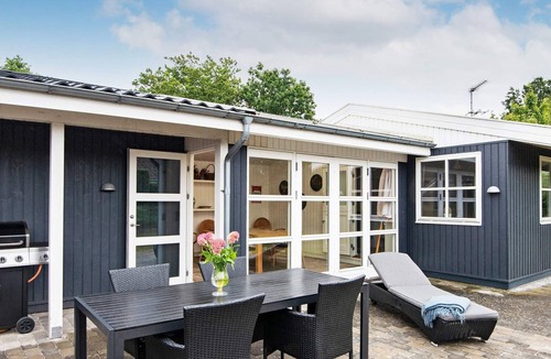Skødshoved Strand House | 4 star holiday home in Knebel