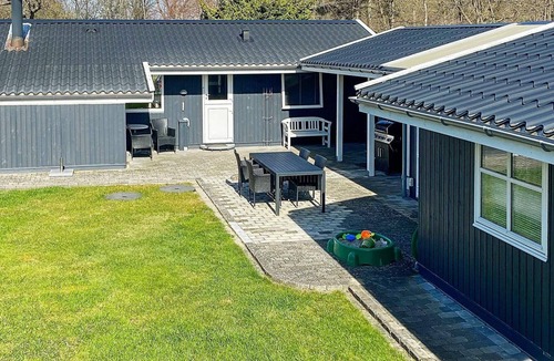 Skødshoved Strand House | 4 star holiday home in Knebel