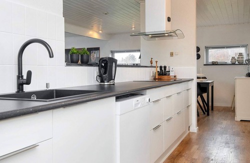 Skødshoved Strand House | 4 star holiday home in Knebel