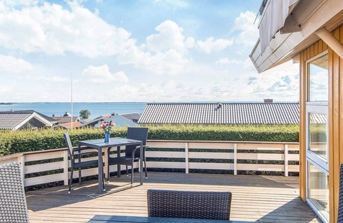 Grønninghoved Strand House | 4 star holiday home in Sjølund