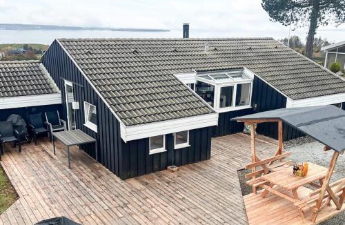 Handrup Strand House | 4 star holiday home in Ebeltoft