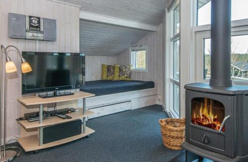 Vibæk Strand House | 4 star holiday home in Ebeltoft
