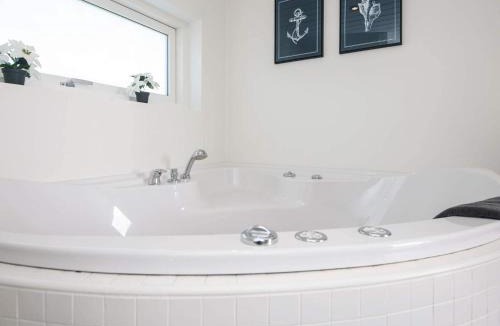 Handrup Strand House | 4 star holiday home in Ebeltoft