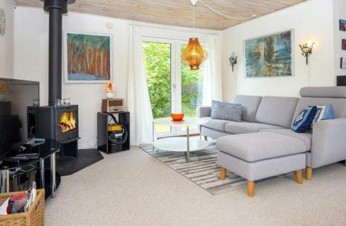Egsmark Strand House | 4 star holiday home in Ebeltoft