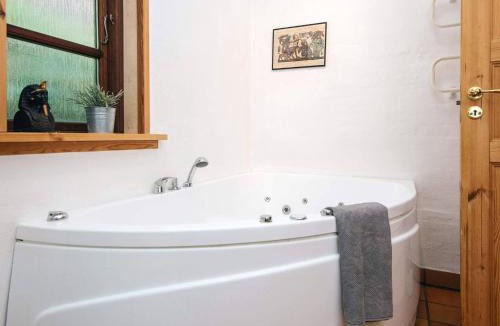 Femmøller House | 4 star holiday home in Ebeltoft