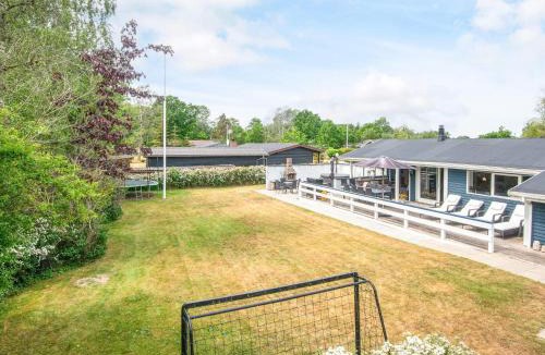 Fjellerup Strand House | 4 star holiday home in Glesborg