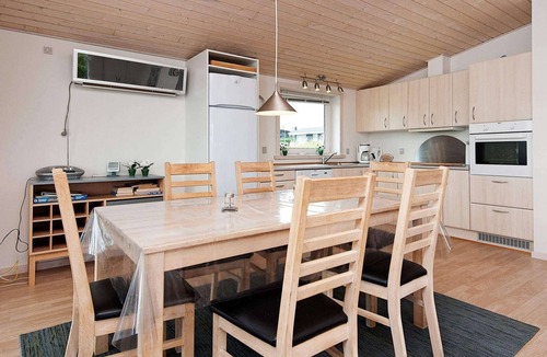 Hejlsminde Strand House | 4 star holiday home in Hejls