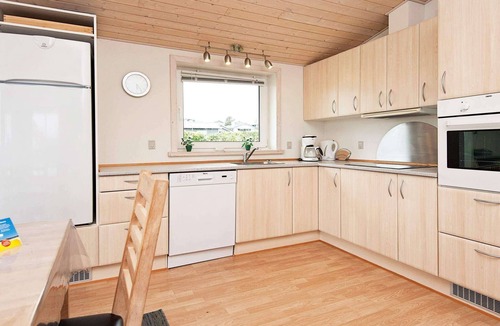 Hejlsminde Strand House | 4 star holiday home in Hejls