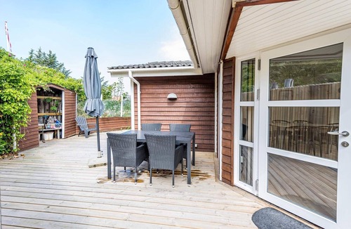 Henne Strand House | 4 star holiday home in Henne