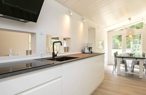 Hou House | 4 star holiday home in Hals