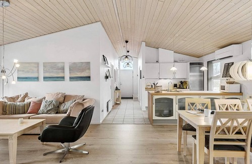 Hou House | 4 star holiday home in Hals