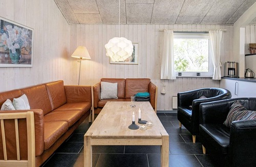 Hou House | 4 star holiday home in Hals