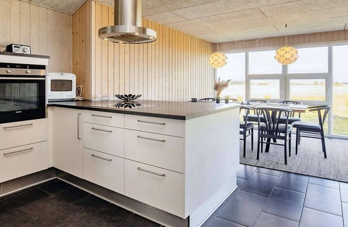 Hou House | 4 star holiday home in Hals