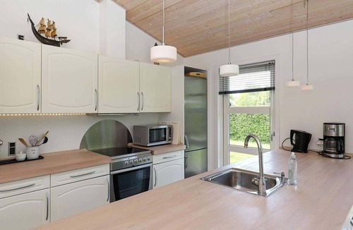Hou House | 4 star holiday home in Hals