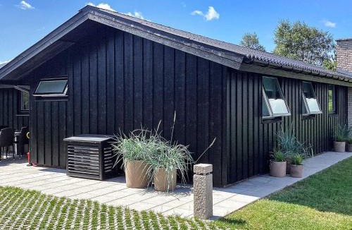 Hou House | 4 star holiday home in Hals