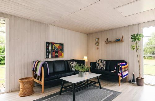 Hou House | 4 star holiday home in Hals