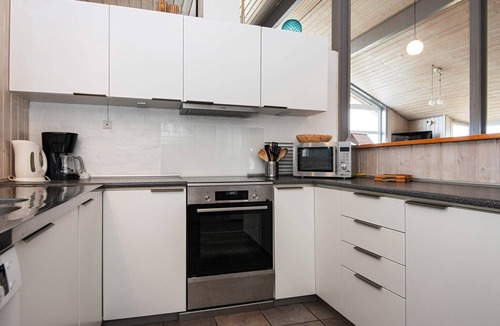 Henne Strand House | 4 star holiday home in Henne
