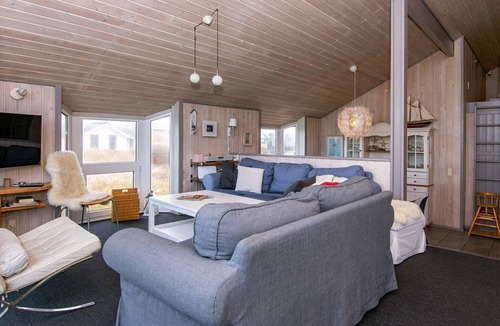Henne Strand House | 4 star holiday home in Henne