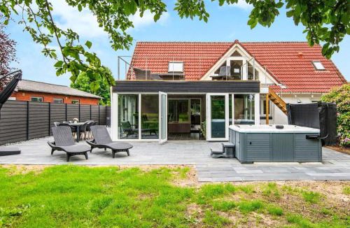 Henne House | 4 star holiday home in Henne