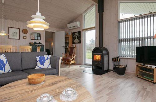 Lonstrup House | 4 star holiday home in Hjørring
