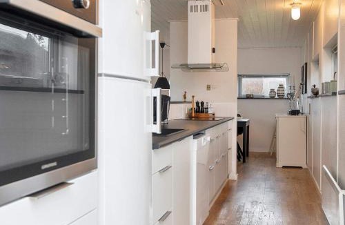Skødshoved Strand House | 4 star holiday home in Knebel