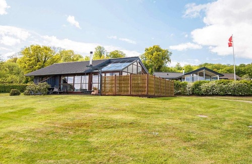 Grønninghoved Strand House | 4 star holiday home in Sj lund