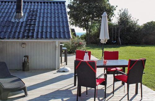 Mommark Strand House | 4 star holiday home in Sydals