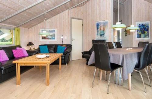Mommark Strand House | 4 star holiday home in Sydals