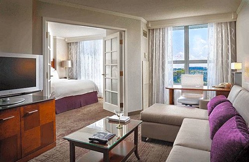 Deerfield Hotel | 4-Star Hotel ∙ Chicago Marriott Suites Deerfield
