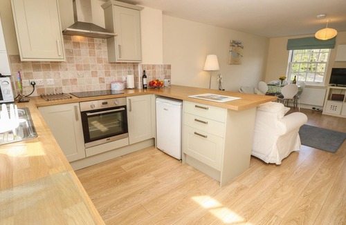 Brading Cottage | 4 The Old Post Office Mews