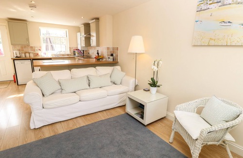 Brading Cottage | 4 The Old Post Office Mews