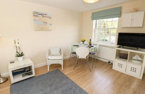 Brading House | 4 The Old Post Office Mews