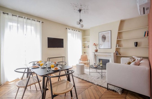 Faubourg-du-Roule Apartment | 4.Two Bedrooms#Champs Elysées#Arc de Triomphe#AC