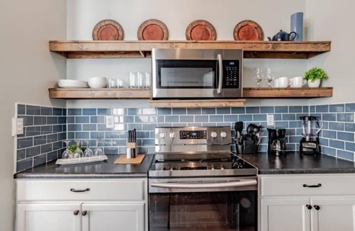 Mobile Apartment | 4 Units! Mins to Downtown&Dining - Dauphin Darling