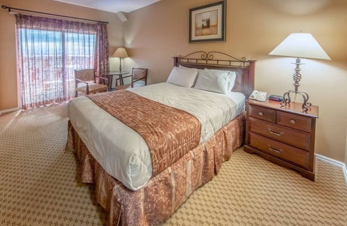 Genoa Hotel | 4 Units | Restorative Mountain Stay w/Hot Spring Near Iconic Tahoe Parks