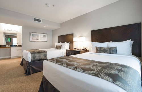 Brea Hotel | 4 Units: Suite w/Full Kitchen & Free Hot Breakfast near Brea Mall - 3.3 mi