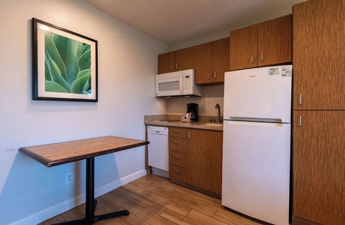 San Clemente Hotel | 4 Units w/Kitchen & Pool | Near Beach & Downtown
