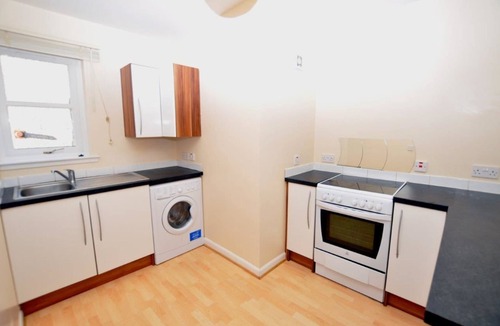 Forres Hotel | 4 Varis Apartments