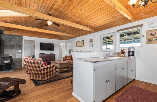 Bradley Cabin | 4. Waters Edge Cabin (on private peninsula with dock)