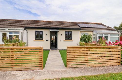 Llanasa House | 4 Willow Grove - Freehold