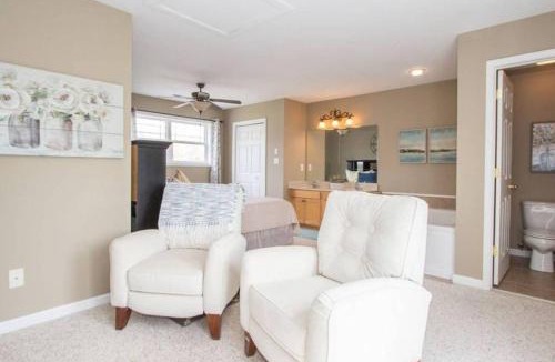 Taylorsville House | 40- Lake and Bourbon Trail Getaway