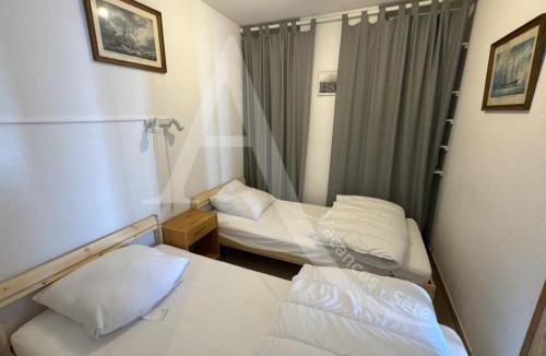 Sete Apartment | 40 M², 1ERE LIGNE MER, DERNIER ETAGE AVEC ASCENSEUR