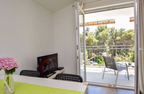 Tribunj Apartment | 40 m² Apartment ∙ 1 bedroom ∙ 4 guests