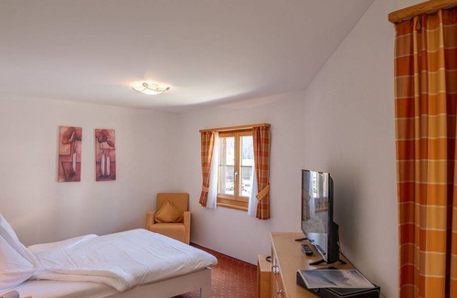 Zuoz Apartment | 40 m² Apartment ∙ 1 bedroom ∙ 2 guests