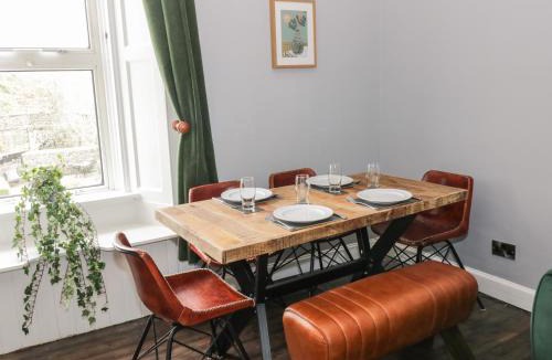 Aberdour Apartment | 40 Main Street