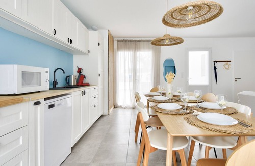 La Gueriniere Ski Chalet | 400 m from the beach – Lovely house for 8 – Terrace
