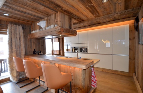 Praz-sur-Arly Apartment | 400 m slopes at the gates of Megeve Sauna SPA apartment 200m2 in cosy chalet